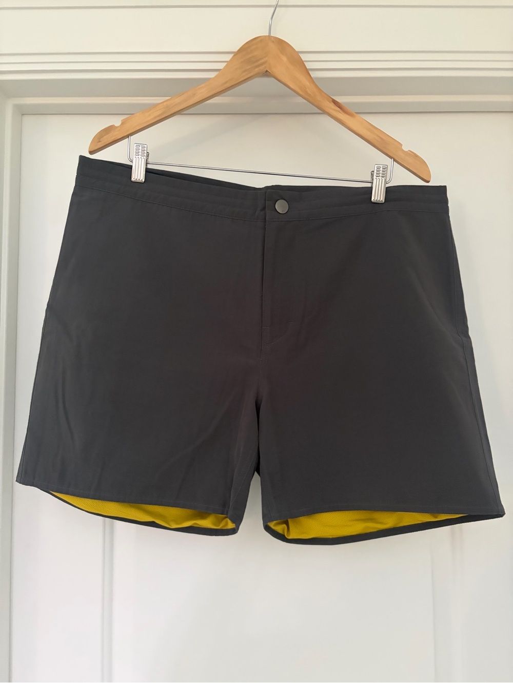 NWT Outerknown Men's Charcoal Grey Wildwood Hybrid Mesh Shorts 36